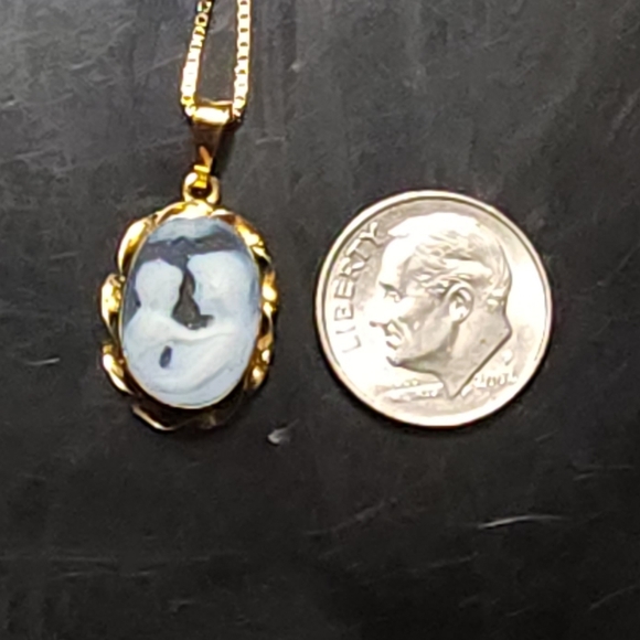 Vintage 18k Blue Agate Mother & Child Cameo Necklace - Picture 10 of 10
